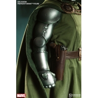 Sideshow - Premium Format™ Figure - Doctor Doom