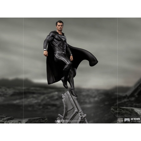 [Pre-Order] Iron Studios - Clark Kent Deluxe Art Scale 1/10 - DC Comics