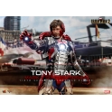 Hot Toys - MMS599 - Iron Man 2 - 1/6th scale Tony Stark (Mark V Suit up Version) Collectible Figure 