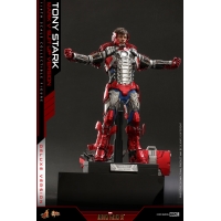 [Pre-Order]  Hot Toys - MMS599 - Iron Man 2 - 1/6th scale Tony Stark (Mark V Suit up Version) Collectible Figure 