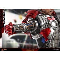 [Pre-Order]  Hot Toys - MMS599 - Iron Man 2 - 1/6th scale Tony Stark (Mark V Suit up Version) Collectible Figure 