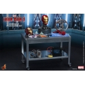 Hot Toys - IRON MAN 3 WORKSHOP ACCESSORIES