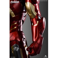 Queen Studios -  Iron Man Mark 7 1/1 Life-Size Statue