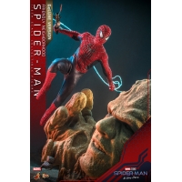 Hot Toys - MMS662 - Spider-Man: No Way Home - 1/6th scale Friendly Neighborhood Spider-Man Collectible Figure (Deluxe Version)