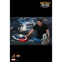 Hot Toys - Iron Man 2 - Tony Stark with Arc Reactor Creation Accessories Collectible Set