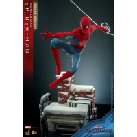 [Pre-Order] Hot Toys - MMS680 - Spider-Man: No Way Home - 1/6th scale Spider-Man (New Red and Blue Suit) (Deluxe Version) 