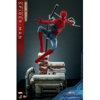 [Pre-Order] Hot Toys - MMS680 - Spider-Man: No Way Home - 1/6th scale Spider-Man (New Red and Blue Suit) (Deluxe Version) 