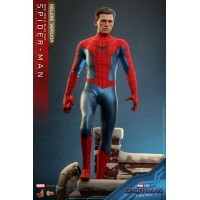 [Pre-Order] Hot Toys - MMS680 - Spider-Man: No Way Home - 1/6th scale Spider-Man (New Red and Blue Suit) (Deluxe Version) 