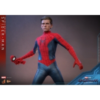 [Pre-Order] Hot Toys - MMS679 - Spider-Man: No Way Home - 1/6th scale Spider-Man (New Red and Blue Suit) Collectible Figure