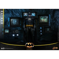 [Pre-Order] Hot Toys - MMS692 - Batman (1989) - 1/6th scale Batman Collectible Figure