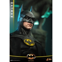 [Pre-Order] Hot Toys - MMS692 - Batman (1989) - 1/6th scale Batman Collectible Figure