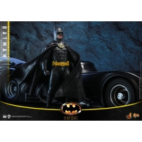 [Pre-Order] Hot Toys - MMS692 - Batman (1989) - 1/6th scale Batman Collectible Figure