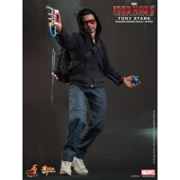 Hot Toys - Iron Man 3 - Tony Stark (The Mechanic)