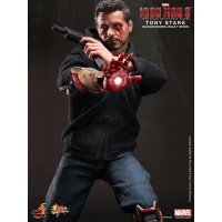 Hot Toys - Iron Man 3 - Tony Stark (The Mechanic)