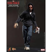 Hot Toys - Iron Man 3 - Tony Stark (The Mechanic)