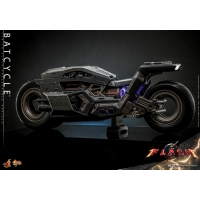 [Pre-Order] Hot Toys - MMS704 - The Flash - 1/6th scale Batcycle Collectible Vehicle