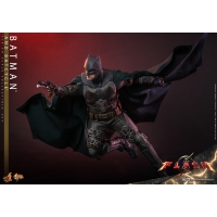 [Pre-Order] Hot Toys - MMS704 - The Flash - 1/6th scale Batcycle Collectible Vehicle