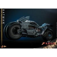 [Pre-Order] Hot Toys - MMS704 - The Flash - 1/6th scale Batcycle Collectible Vehicle