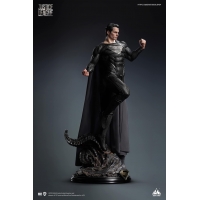 [Pre-Order] Queen Studios - SUPERMAN (HENRY CAVILL) BLACK SUIT 1/3 STATUE Regular Version