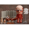 Nendoroid - Colossal Titan & Attack on Titan Playset