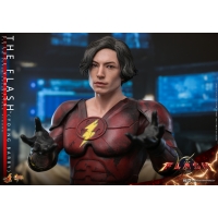 [Pre-Order] Hot Toys - MMS723 - The Flash - 1/6th scale The Flash (Young Barry) Collectible Figure