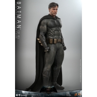 [Pre-Order] Hot Toys - MMS731 - Batman v Superman: Dawn of Justice - 1/6th scale Batman (2.0) Collectible Figure