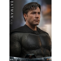 [Pre-Order] Hot Toys - MMS731 - Batman v Superman: Dawn of Justice - 1/6th scale Batman (2.0) Collectible Figure