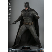 [Pre-Order] Hot Toys - MMS731 - Batman v Superman: Dawn of Justice - 1/6th scale Batman (2.0) Collectible Figure