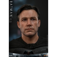 [Pre-Order] Hot Toys - MMS731 - Batman v Superman: Dawn of Justice - 1/6th scale Batman (2.0) Collectible Figure