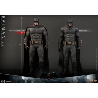 [Pre-Order] Hot Toys - MMS731 - Batman v Superman: Dawn of Justice - 1/6th scale Batman (2.0) Collectible Figure