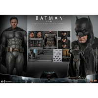 [Pre-Order] Hot Toys - MMS731 - Batman v Superman: Dawn of Justice - 1/6th scale Batman (2.0) Collectible Figure