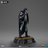 [Pre-Order] Iron Studios - Batman by Rafael Grampá Signed Version - DC Comics - Art Scale 1/10