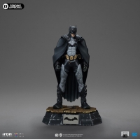 [Pre-Order] Iron Studios - Batman by Rafael Grampá Signed Version - DC Comics - Art Scale 1/10