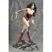 Yamato USA - Dc Comics Collection “WONDER WOMAN” By Luis Royo