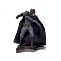 DC Collectibles - Batman Vs. Superman: Dawn of Justice 1/6 Scale Statue – Batman